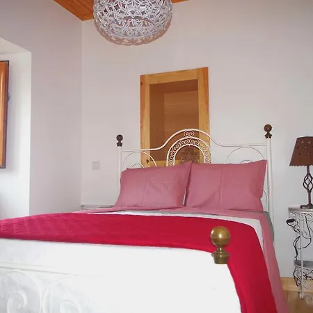Casas Do Sinhel Kır Evi Cha de Alvares